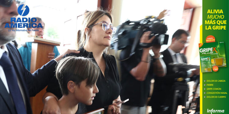 Viuda de Fernando Villavicencio dice “fue un crimen político” y señala a Rafael Correa; exige explicaciones sobre seguridad de su esposo