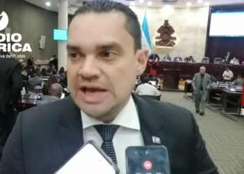 Disolver el Congreso Nacional es parte de la agenda de Libre, advierte diputado Zambrano