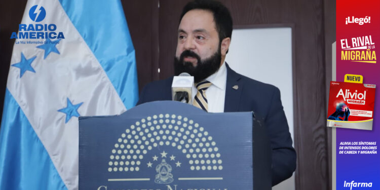 Redondo: Ley obliga al Congreso pagar sueldos a diputados que no sesionan