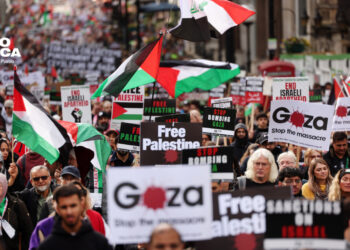 Miles de personas se manifiestan en ciudades del mundo por la causa palestina
