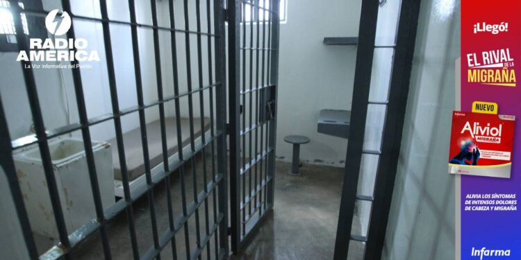 Menor de 13 años de Florida será juzgado como adulto por asesinar a puñaladas a su madre