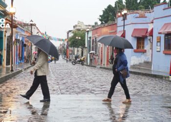 La tormenta tropical Pilar se mantiene cerca de costas de México, Guatemala y El Salvador