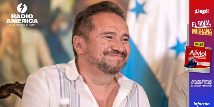 Asesor presidencial asegura que Daniel Sibrián está “usurpando una función pública”