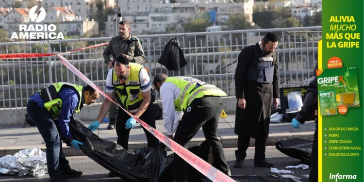 Hamás reivindica ataque a tiros en Jerusalén que dejó tres israelíes muertos