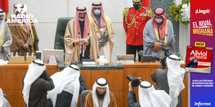 Dimite el Gobierno de Kuwait tras las críticas del nuevo emir ante el Parlamento