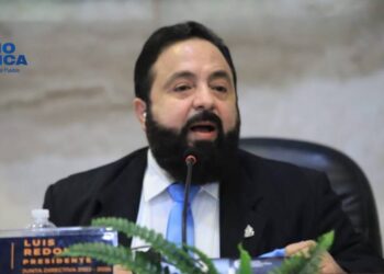 Luis Redondo advierte sobre «miembro del PN prófugo que pretende ingresar al PARLACEN»