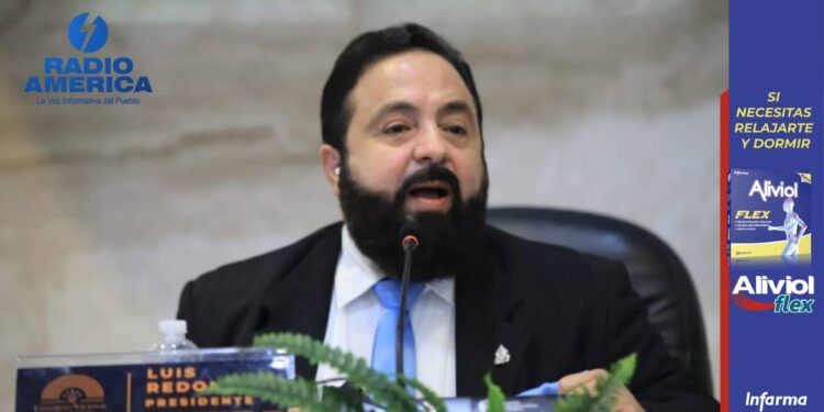 Luis Redondo advierte sobre «miembro del PN prófugo que pretende ingresar al PARLACEN»