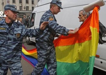 La policía llevó a cabo redadas en varios clubes LGBT de Moscú