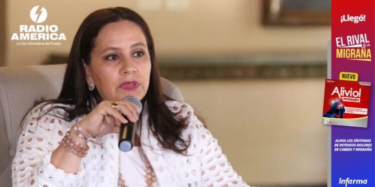 Ex primera dama pide ayuda para la defensa de expresidente Juan Orlando Hernández