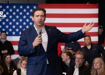 Un Ron DeSantis sin posibilidades abandona las primarias y allana el camino a Trump