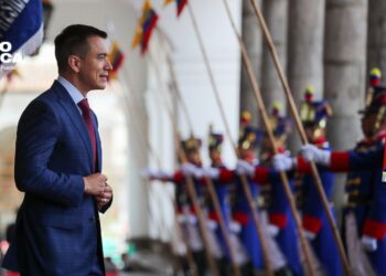 El presidente de Ecuador anuncia «semaforización» del toque de queda en el país