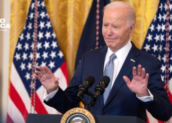 «Al partido de Trump le importan un comino los latinos», dice la campaña de Biden