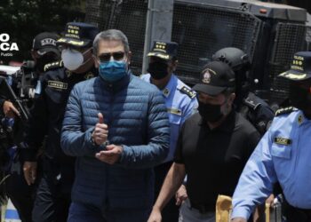 Los hondureños atentos al inicio del juicio contra el expresidente Hernández en Nueva York