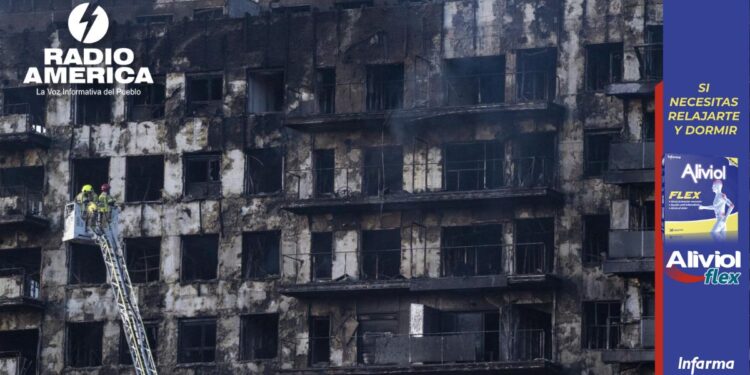 La ciudad española de Valencia, sobrecogida el tercer día de luto por un incendio mortal