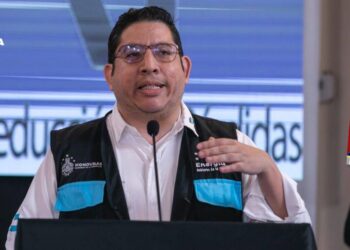Erick Tejada: "No hubo contratación directa sino que se renegociaron múltiples contratos para bajar el costo de la energía"
