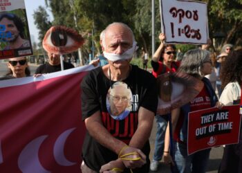 Seis meses sin noticias: la esperanza entre los familiares de los rehenes en Gaza se apaga