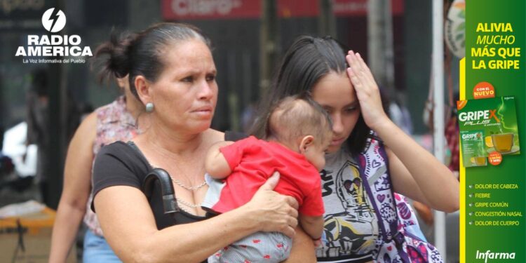 Alrededor de 980 mil madres sustentan el 38.2% de los hogares en Honduras