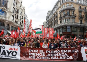 Los trabajadores alrededor del mundo piden reducción de jornada y mejoras salariales en el 1 de Mayo