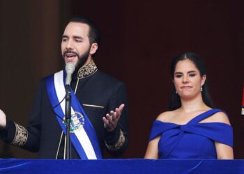 El presidente Bukele promete "sanar" la economía de El Salvador en su segundo mandato