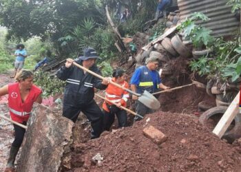 Alcaldía atiende y da respuesta oportuna a incidencias por lluvias y saturación de suelos en el Distrito Central