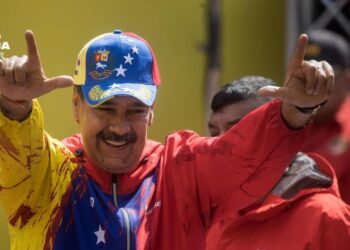 Maduro dice que candidatos opositores planean un golpe de Estado para "cualquier momento"