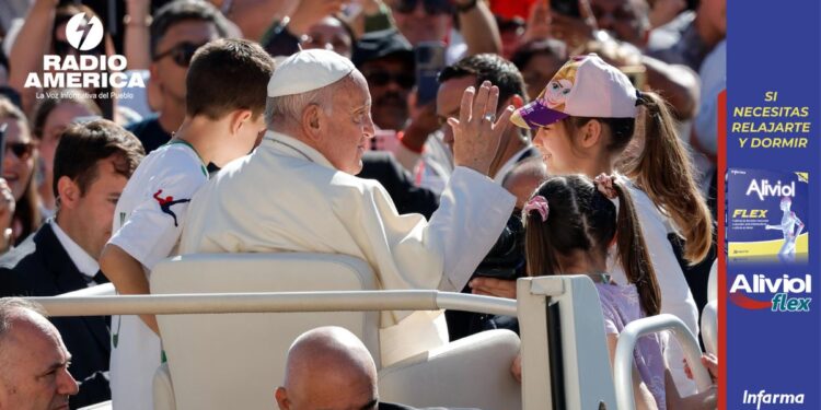 El papa pide «sostener a los más pobres» en un mundo que pone «la riqueza en primer lugar»