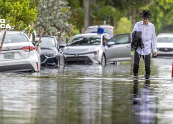 La corriente de resaca deja seis muertos en Florida en el comienzo del verano