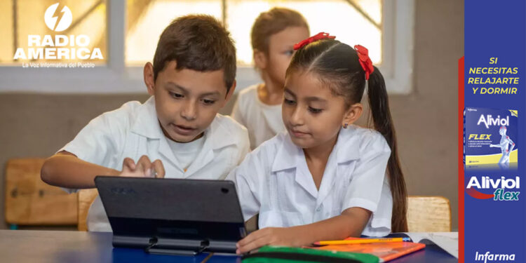 Honduras o El Salvador, ejemplos para alcanzar la conectividad digital escolar en 2030