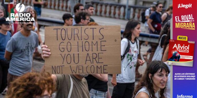 El rechazo al turismo masivo es llamada de atención a políticos, según operador turístico