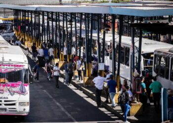 Gobierno de Venezuela denuncia jaqueo a sistemas de transporte y acusa al grupo Anonymous