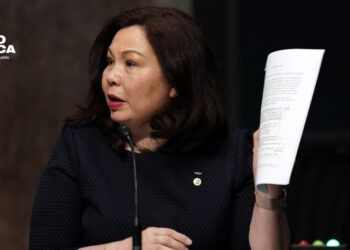 Senadora Tammy Duckworth dice que el impulso de Kamala Harris "sigue creciendo"