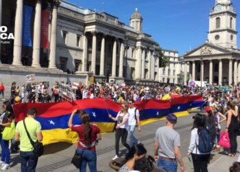 Cientos de venezolanos se congregan en Londres para denunciar fraude electoral en su país