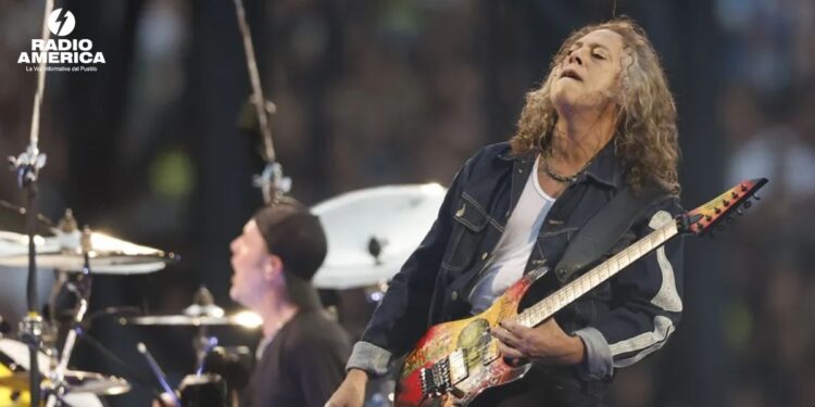 El guitarrista de Metallica Kirk Hammett lanza un libro de fotos de su colección de guitarras