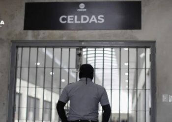AI alerta que la vida de los venezolanos encarcelados en El Salvador «está en peligro»