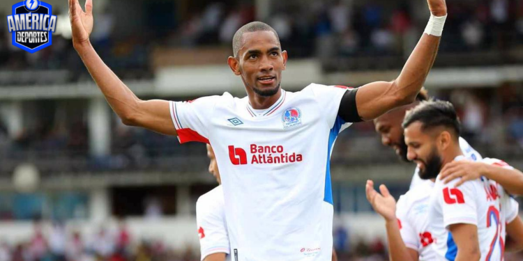 Olimpia sigue líder en Honduras y Jerry Bengtson logra récord goleador en la liga local