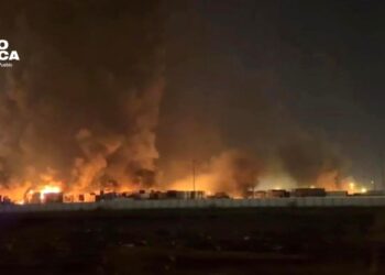 Aumenta a 28 la cifra de muertos por la masiva explosión en un puerto de Irán
