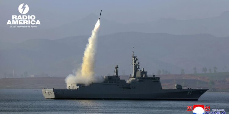 Corea del Norte realiza primera prueba de fuego de los sistemas de armas de nuevo destructor