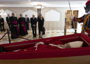 El protocolo para el funeral de Francisco, un delicado trabajo diplomático