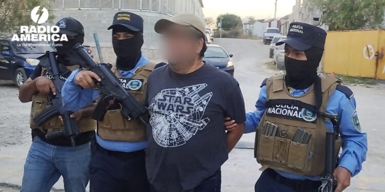 DIPAMPCO captura a «El Turco» acusado por lavado de activos en perjuicio del Estado