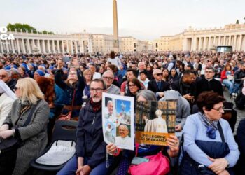 Los fieles podrán despedirse del papa hasta el viernes en horarios hasta la medianoche