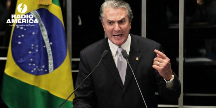 El expresidente brasileño Fernando Collor de Mello es detenido por un delito de corrupción