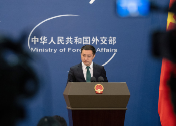 China eleva al 84% sus aranceles a los productos estadounidenses
