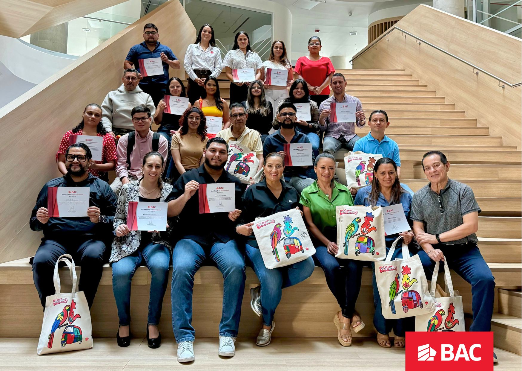 Periodistas y ejecutivos reciben programa de formación personal de parte de BAC.