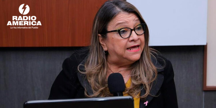 Amparo Canales_radioamérica jpg