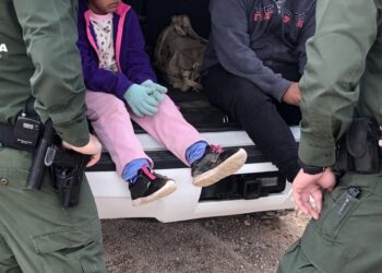 El Gobierno de Trump busca eliminar protecciones a menores de edad detenidos por migración