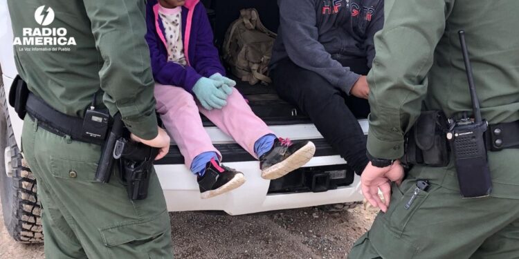El Gobierno de Trump busca eliminar protecciones a menores de edad detenidos por migración
