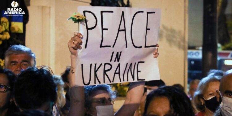 Rusos y ucranianos abren negociaciones de paz tres años después pero no paran la guerra