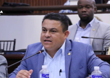 Nelson Márquez, advirtió que la validación biométrica de los números de teléfono, exigida por CONATEL, antes del 1 de junio, podría tener un trasfondo político.