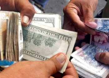 Dólar y lempiras_radioamérica jpg