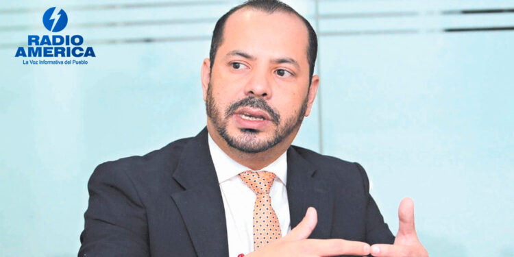 Gustavo Solórzano_radioamérica jpg
